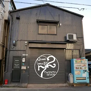 Twenty-seven 27 Maison d'hôtes Ōsaka